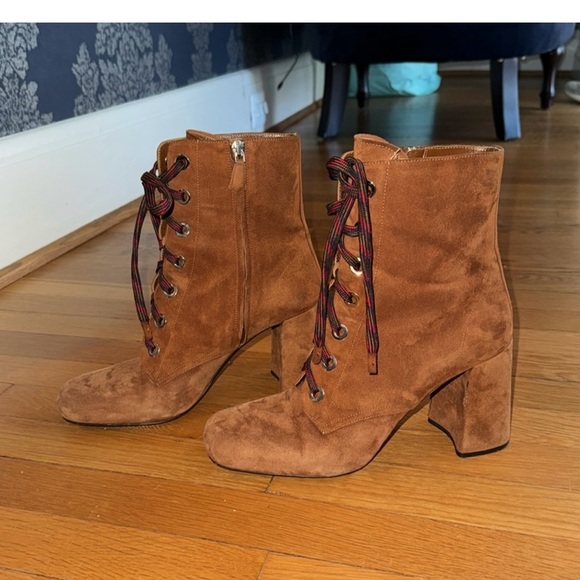 Prada suede laced up boots - Picture 3 of 6